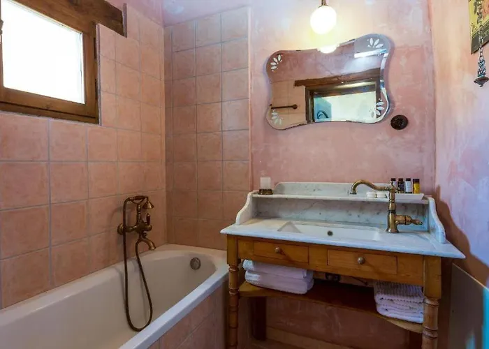 Anassa Townhouse, In Rethymno's Old Center *