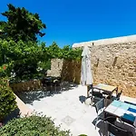 Anassa Townhouse, In Rethymno's Old Center 펜션
