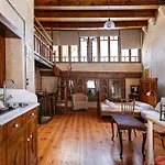 펜션 Anassa Townhouse, In Rethymno's Old Center 레팀노