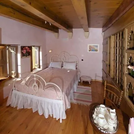 Anassa Townhouse, In Rethymno's Old Center * レティムノ