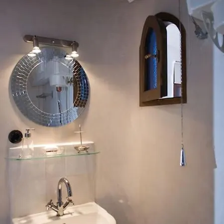 Anassa Townhouse, In Rethymno's Old Center