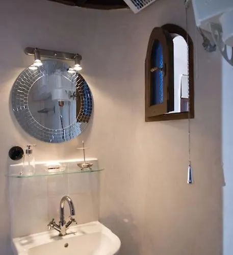 Anassa Townhouse, In Rethymno's Old Center